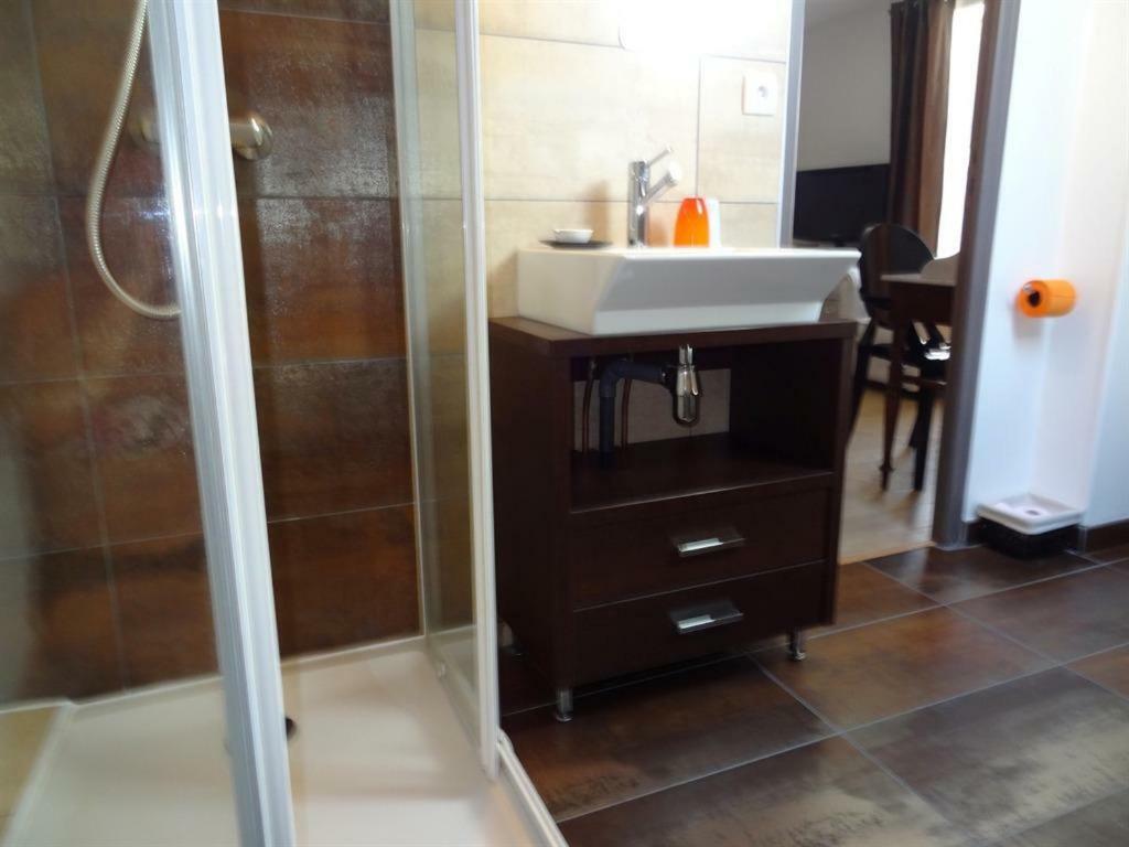 Le Pavillon De Nathalie Hotel Isles-sur-Suippe Room photo
